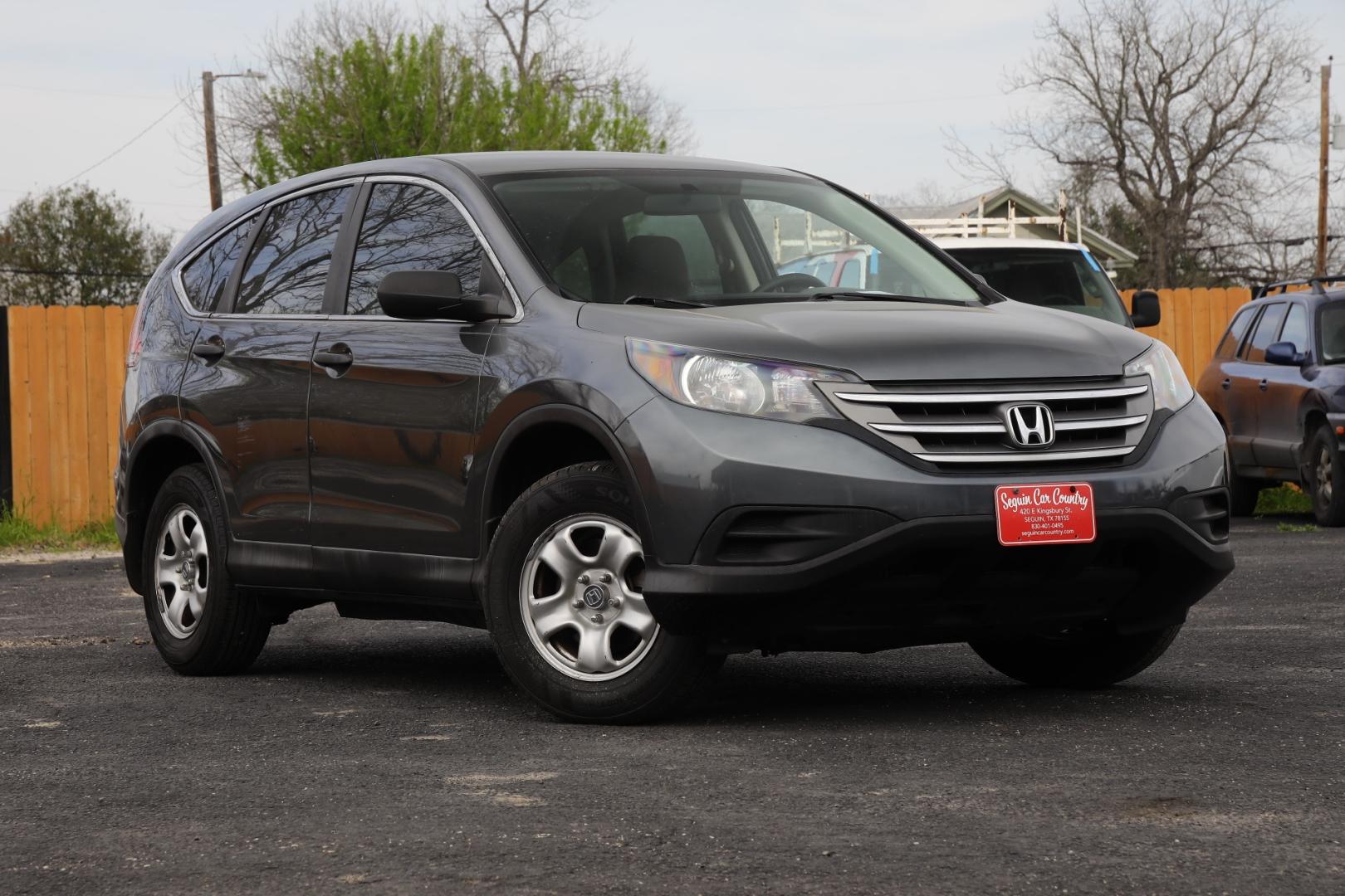 2013 GRAY HONDA CR-V LX 2WD 5-Speed AT (3CZRM3H38DG) with an 2.4L L4 DOHC 16V engine, 5-SPEED AUTOMATIC transmission, located at 420 E. Kingsbury St., Seguin, TX, 78155, (830) 401-0495, 29.581060, -97.961647 - Photo#0